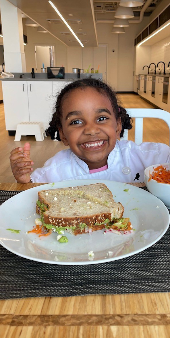 LKA student eating sandwich