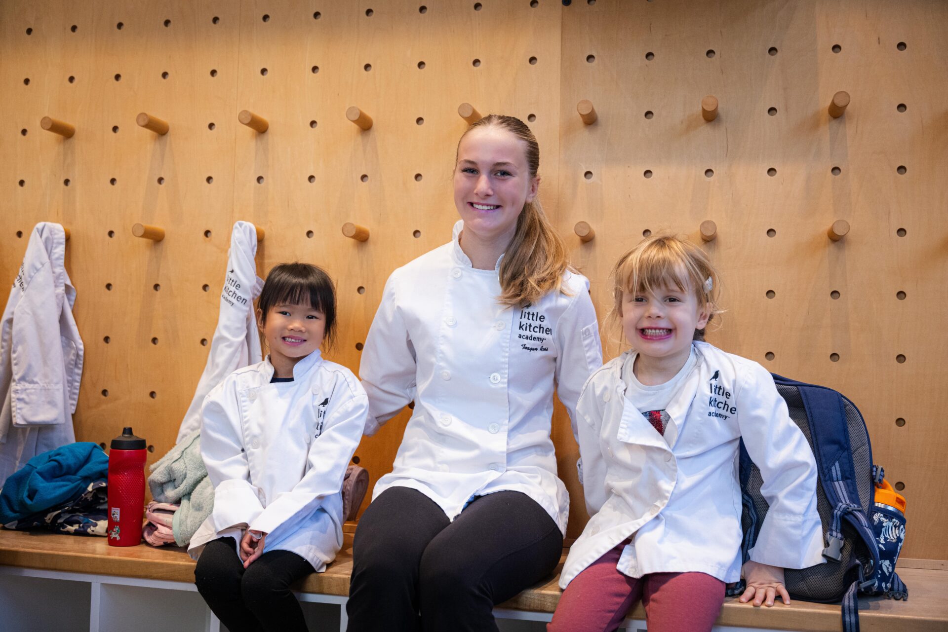 LKA students sitting at the Birkenstock wall